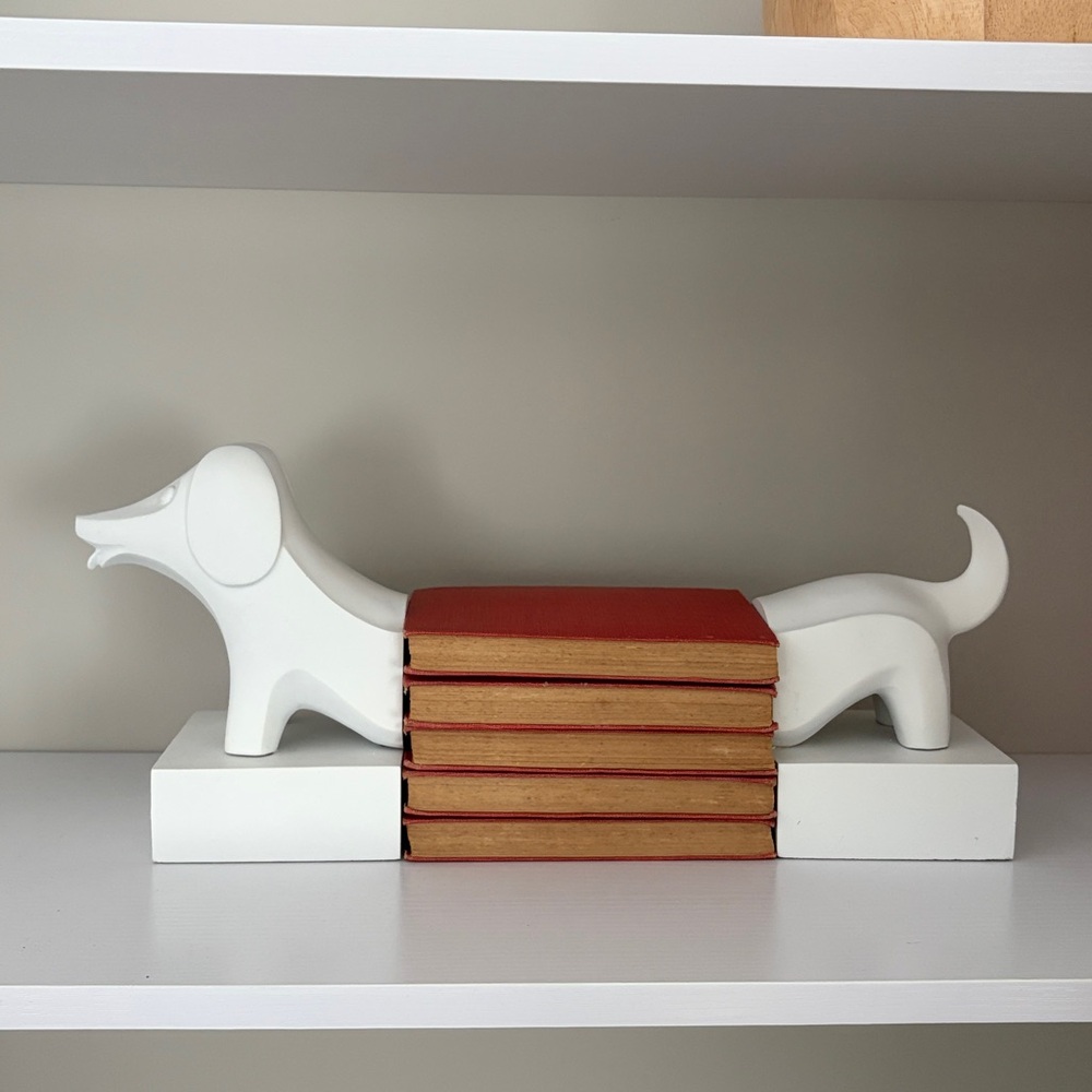 Jonathan Adler Dachshund Bookends – White Resin – Vintage - Picture 3 of 15